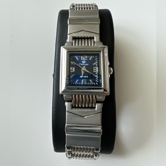 Classique Other - Classique Vintage Silver Quartz Men’s Watch (Tested/Working)